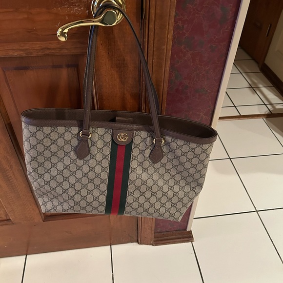 Gucci Tote - Picture 2 of 3